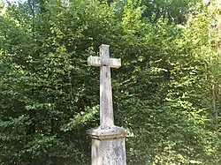 Croix sur la route des Combes