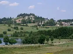 Saint-Agrève et le mont Chiniac.