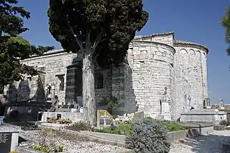 La chapelle fortifiée du XIIe&nbsp;siècle.