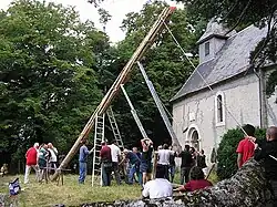 Quilhe du Brandon à la main.