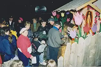 Décor temporaire, source du Curé Boutet (Nom vernaculaire), rue du Couvent, 1998