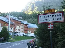 Panneau routier d'entrée à Saint-Colomban-des-Villards en Maurienne