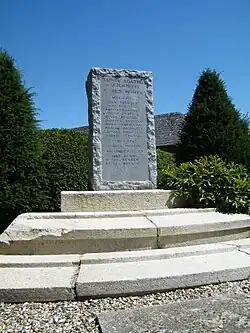 Monument aux morts pour la patrie.