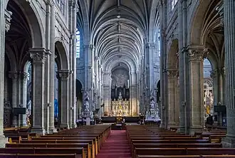 La nef de la basilique.