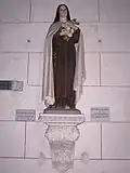 Sainte Thérèse de l'enfant Jésus dans l'église de Mornay-sur-Allier.