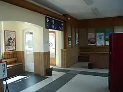 Salle d'attente de la gare de Bertrix.