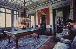 La salle de billard.
