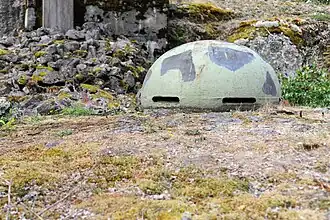 Cloche d'observation sur la ligne Salpa. La ressemblance avec la cloche belge est frappante.