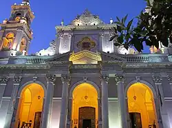 La cathédrale de Salta de nuit.
