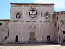 Église San Pietro.