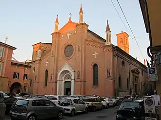 Façade sur la piazza San Martino