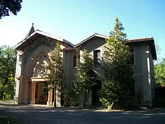 La chapelle et l'ermitage du Sanctuaire de Notre-Dame du Bout-du-Puy.