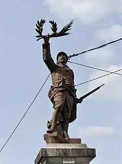 Le Poilu victorieux d'Eugène Bénet.