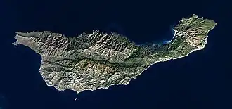 Vue satellite de l'île Santa Cruz.