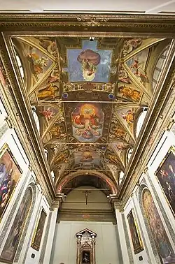 L'intérieur de l'église.