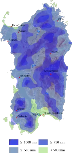 Carte de la Sardaigne avec la distribution annuelle des précipitations