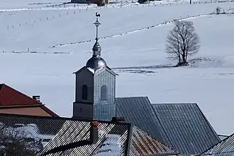 L'église en hiver.