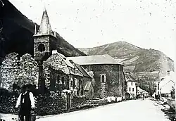 L'église de Sarrancolin vers 1900.