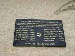 Plaque d'hommage de Sarrecave a ses déportés juifs