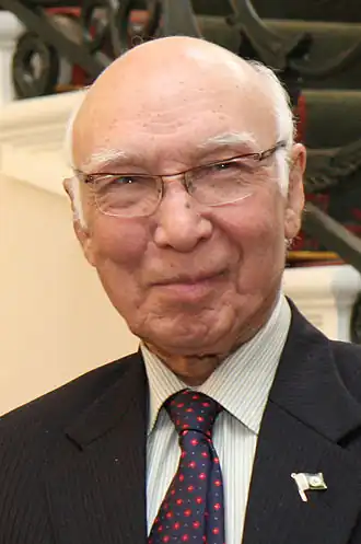 Sartaj Aziz, économiste et ministre des affaires étrangères.