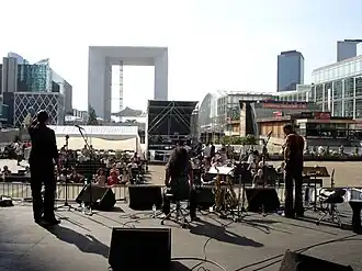 Description de cette image, également commentée ci-après