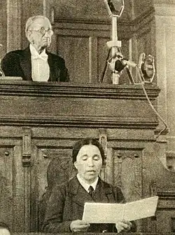 Hatı Çırpan en 1935 ; l'une des premières femmes députées.