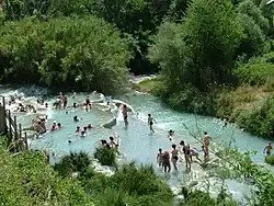 Thermes de Saturnia en Toscane en Italie.