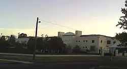 Ambassade à Canberra.