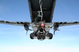 Saut opérationnel d'un GCP du 1er&nbsp;régiment de hussards parachutistes.