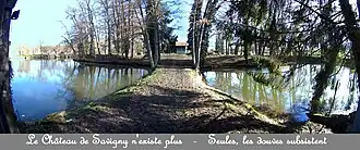 Vue prise depuis l'ancienne entrée supposée du château.