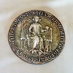 1293 : Adolphe de Nassau l'élève au rang de ville impériale.