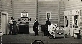 Une scène de la pièceau Nationaltheatret d'Oslo en 1918.