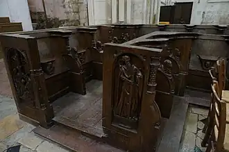 Les stalles sculptées du XVIe&nbsp;siècle.