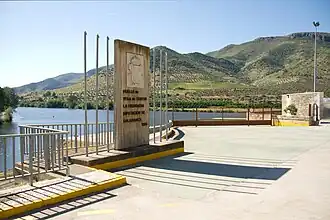 Quai fluvial de Vega Terrón : signalisation.