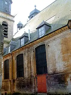 Élévation externe de l'ancien temple.