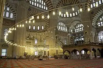 Vue générale de l'intérieur.