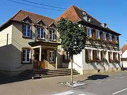 Médiathèque municipale,1 rue du Général-Schneider.