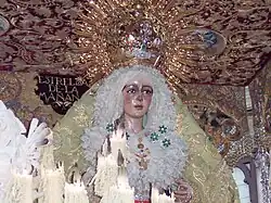 Statue de la Vierge de la Esperanza Macarena de Séville.