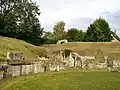 Vomitoire occidental ; à gauche, vestige du balteus.