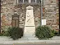 Le monument aux morts de Servon-sur-Vilaine.