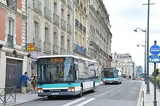 Setra S 315 NF no&nbsp;4003 près du musée des beaux-arts.
