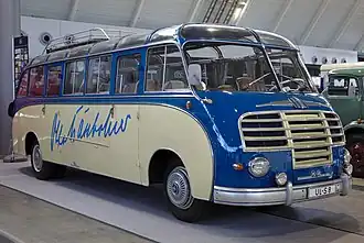 Kässbohrer-Setra S 8, le tout premier véhicule de la marque.