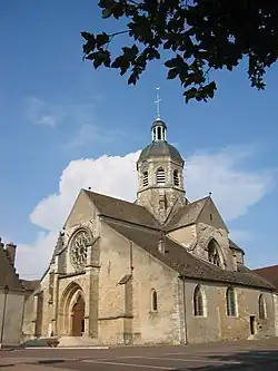 Église Saint-Martin du XIVe&nbsp;siècle.