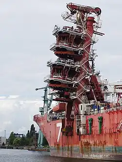 Tour inclinable du Seven Phoenix