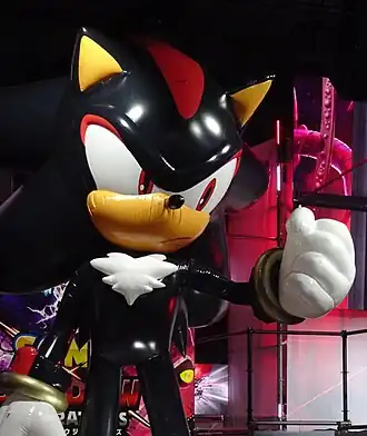 Figurine gonflable de Shadow en 2024.