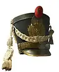 Shako de la Garde royale du roi de France (1815-1830) orné d'un cordon-raquette.