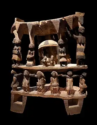 Siège royal de Cana. Avant 1893. Bois, pigment, H. 1&nbsp;m.