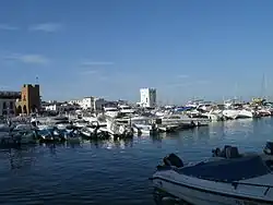 Le port de plaisance.