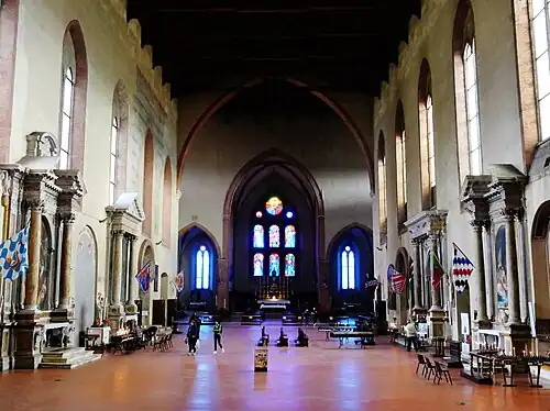 Intérieur.