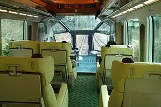 Intérieur derrière la cabine de conduite.